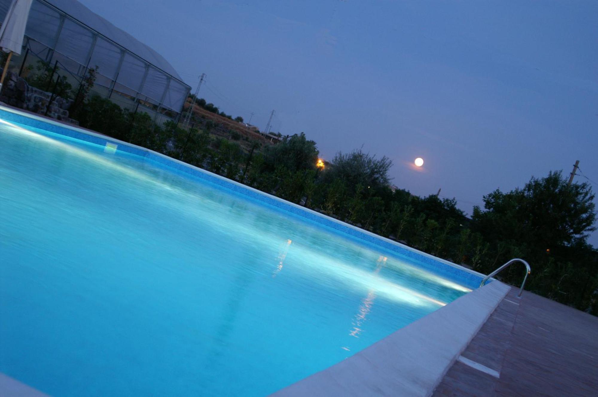 Agriturismo Biologico Corte Aragonese Santa Maria di Licodia Extérieur photo