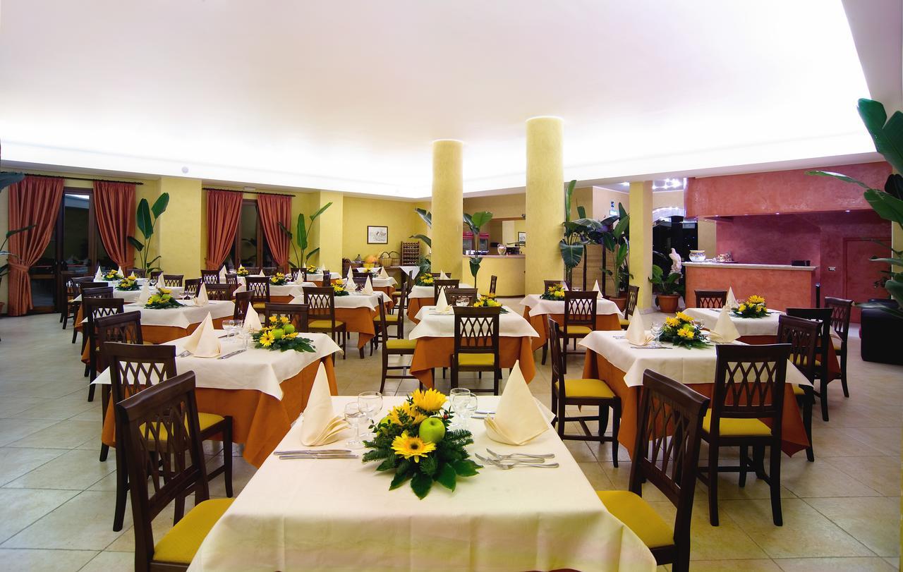 Agriturismo Biologico Corte Aragonese Santa Maria di Licodia Extérieur photo