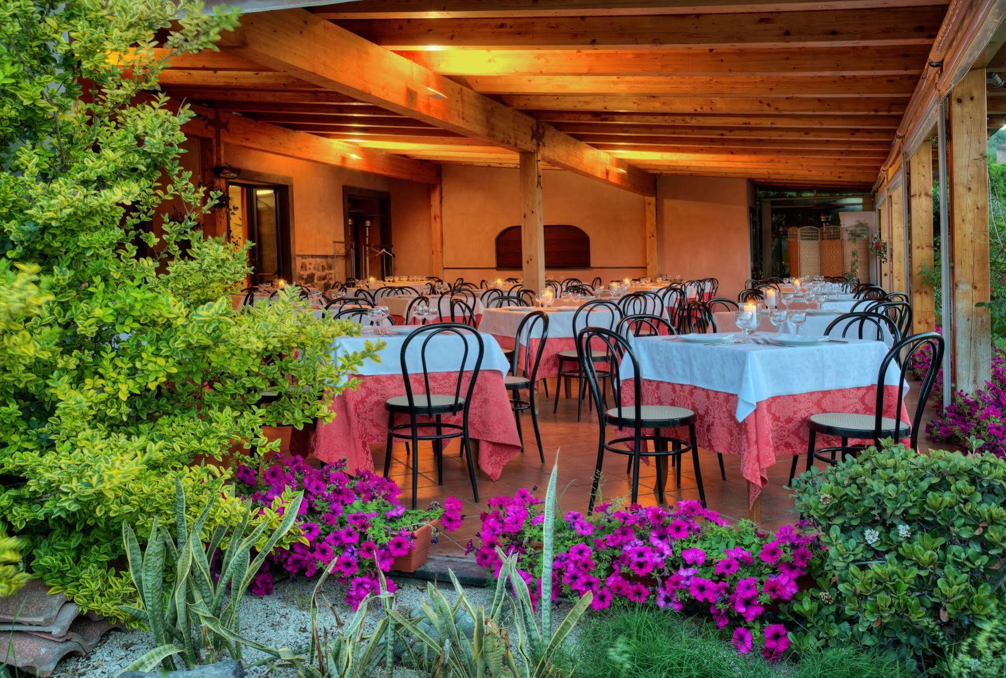 Agriturismo Biologico Corte Aragonese Santa Maria di Licodia Extérieur photo