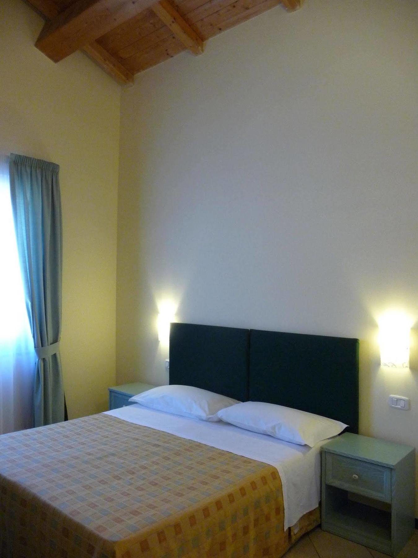 Agriturismo Biologico Corte Aragonese Santa Maria di Licodia Extérieur photo