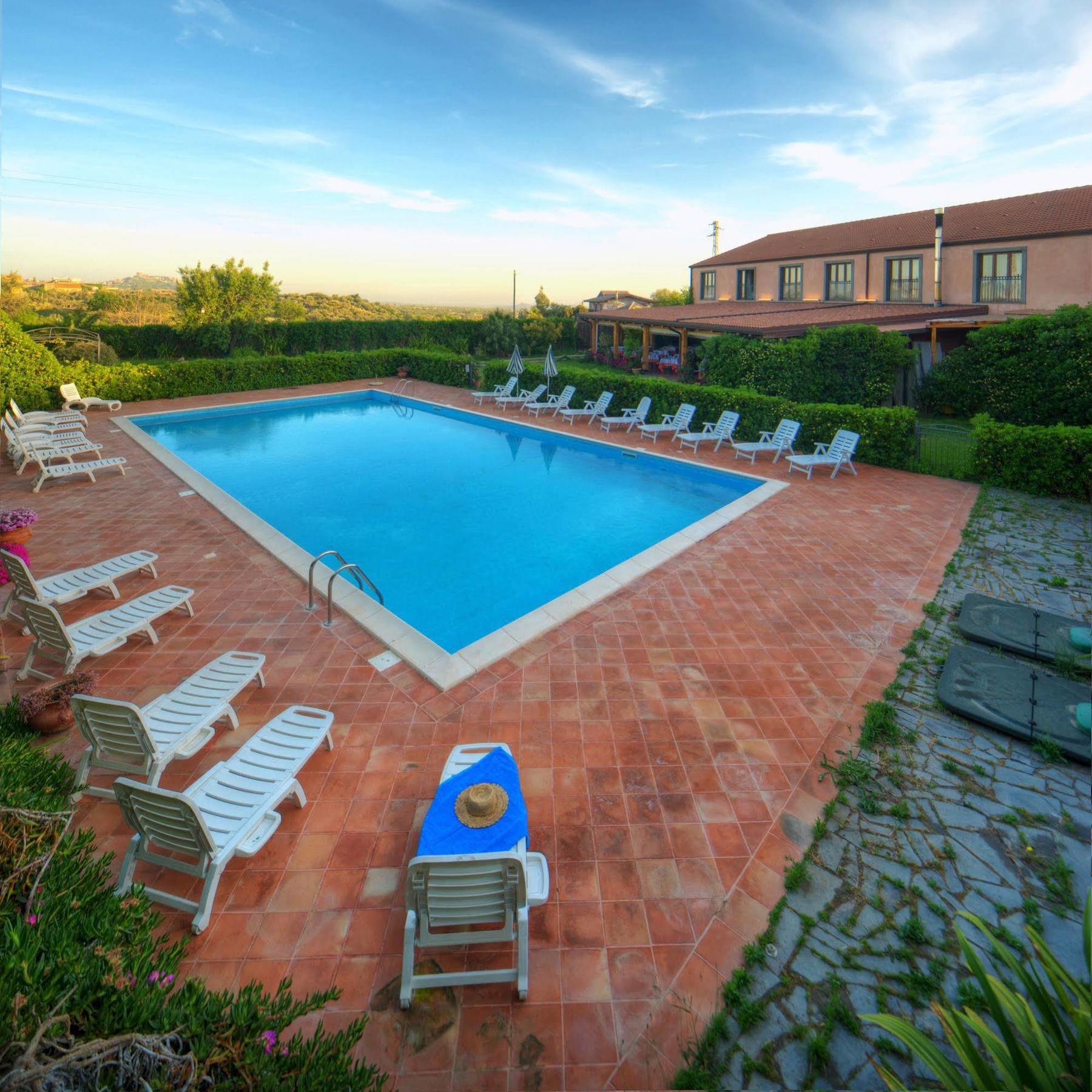 Agriturismo Biologico Corte Aragonese Santa Maria di Licodia Extérieur photo